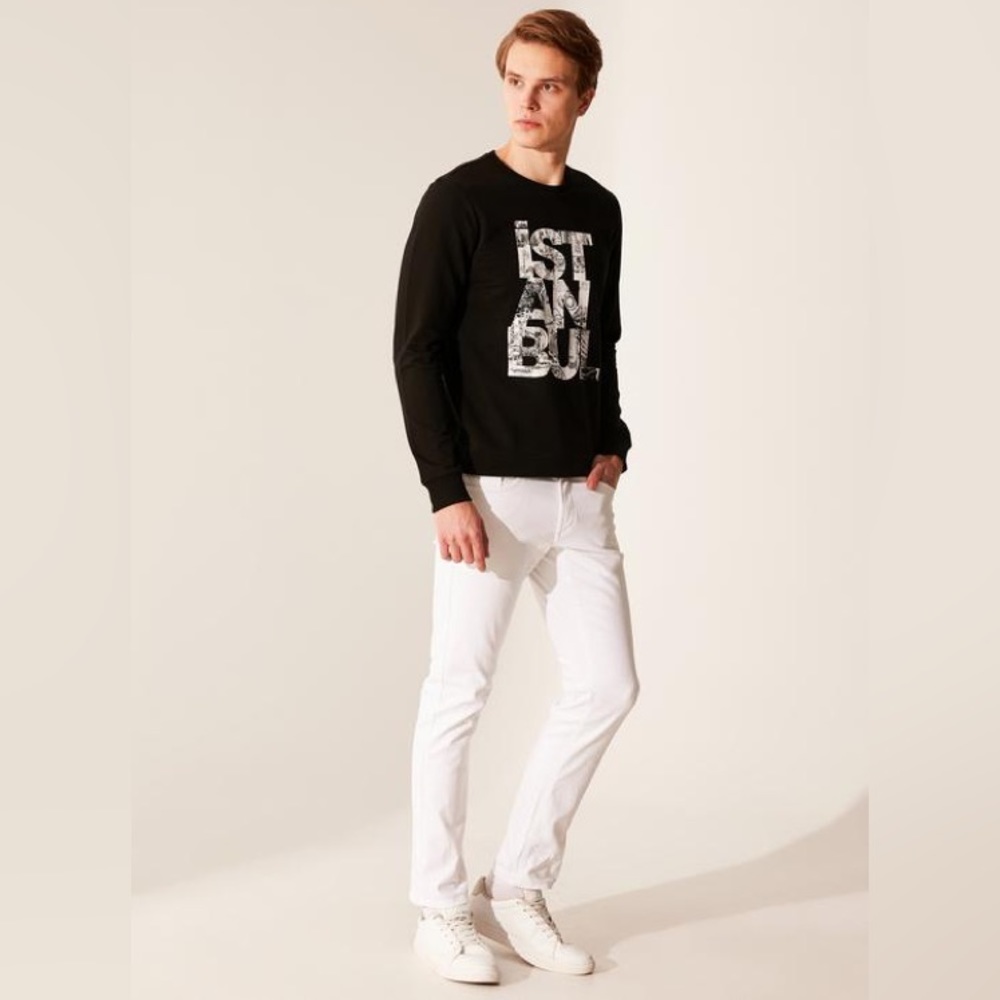 LC Waikiki Casual Istanbul Print Sweatshirt🖤